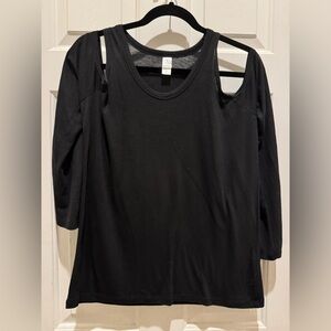Alternative Apparel Cold Shoulder Top Size Medium